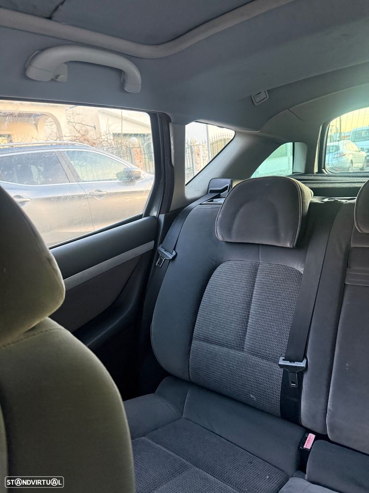 Peugeot 407 SW 2.0 HDi Executive - 17