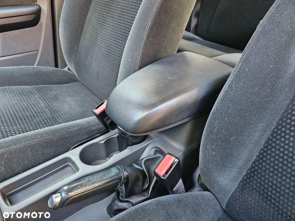 Ford Focus 2.0 Ghia - 21