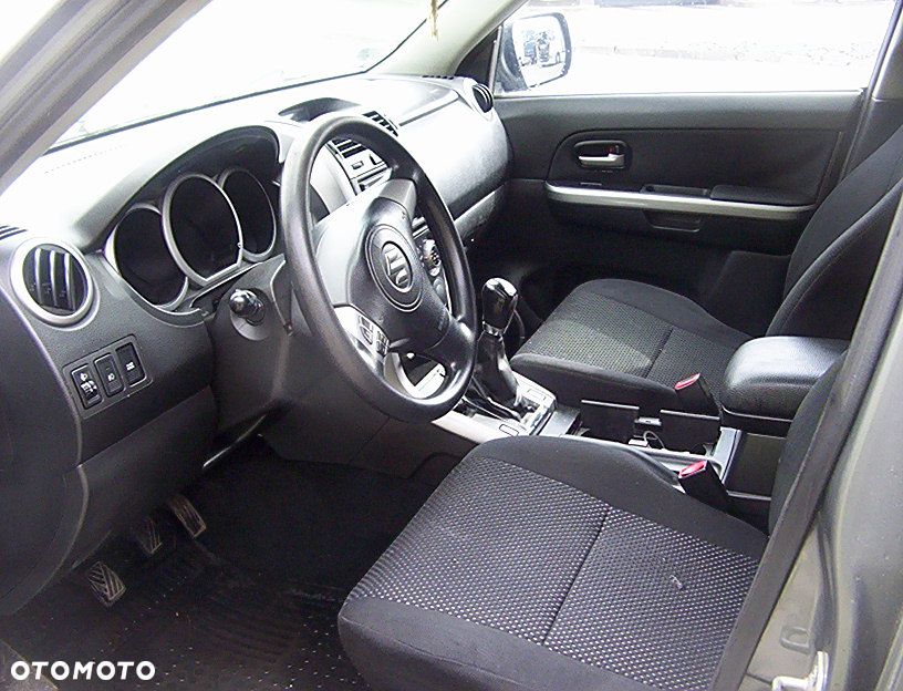 Suzuki Grand Vitara 1.9 DDiS Comfort - 8