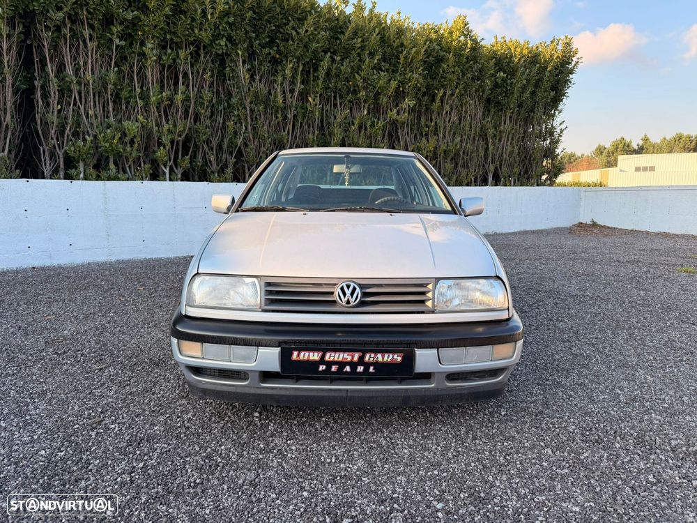 VW Vento - 10
