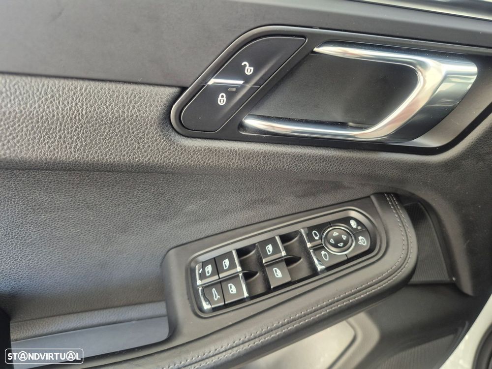 Porsche Macan Standard - 11