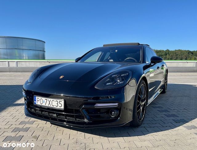 Porsche Panamera - 1