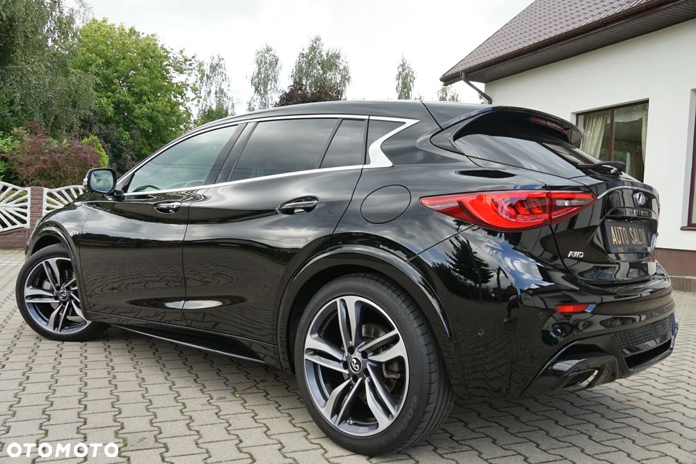 Infiniti Q30 2.0t DCT AWD Sport - 21