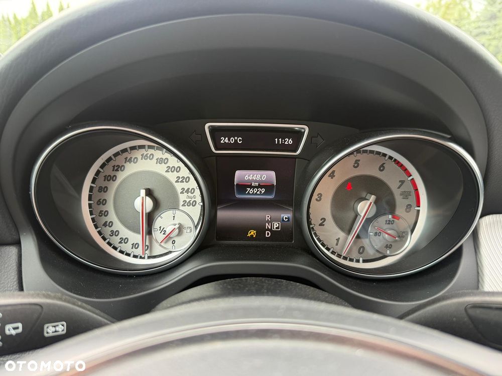 Mercedes-Benz GLA 200 7G-DCT Activity Edition - 27