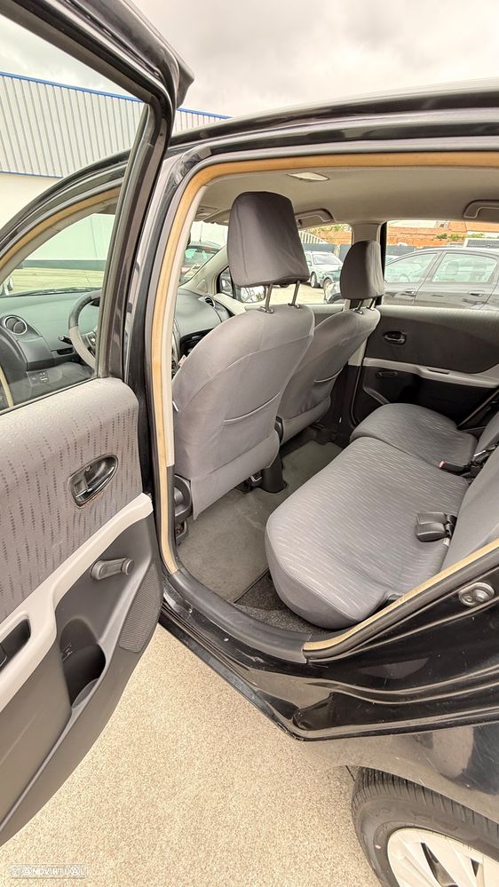 Toyota Yaris 1.4 D-4D Comfort+AC - 15