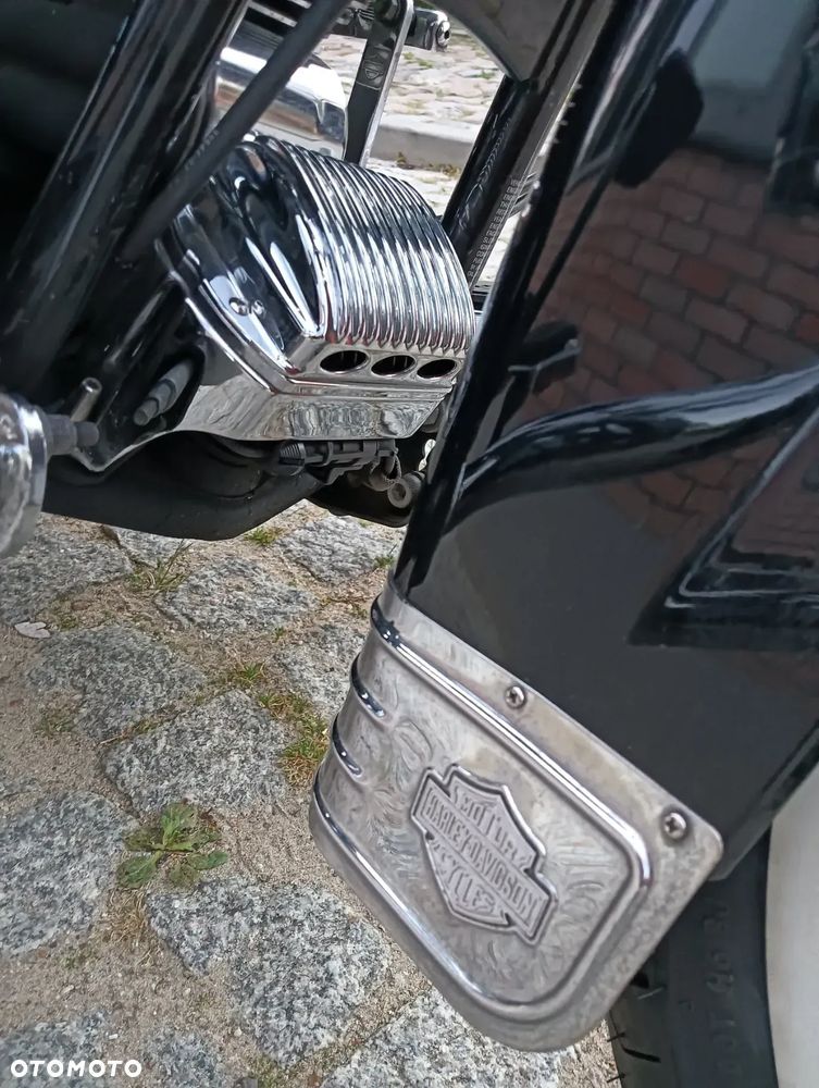 Harley-Davidson Touring Road King - 36