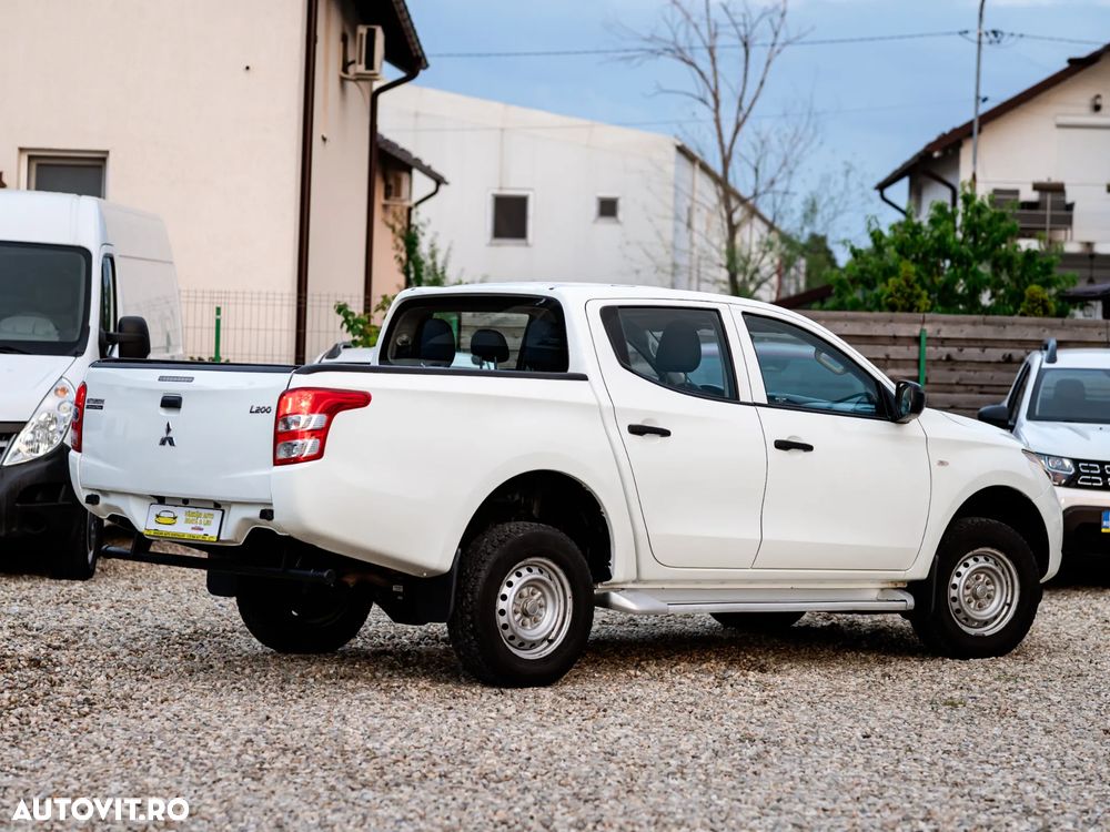 Mitsubishi L200 Double Cab M/T Intense - 15