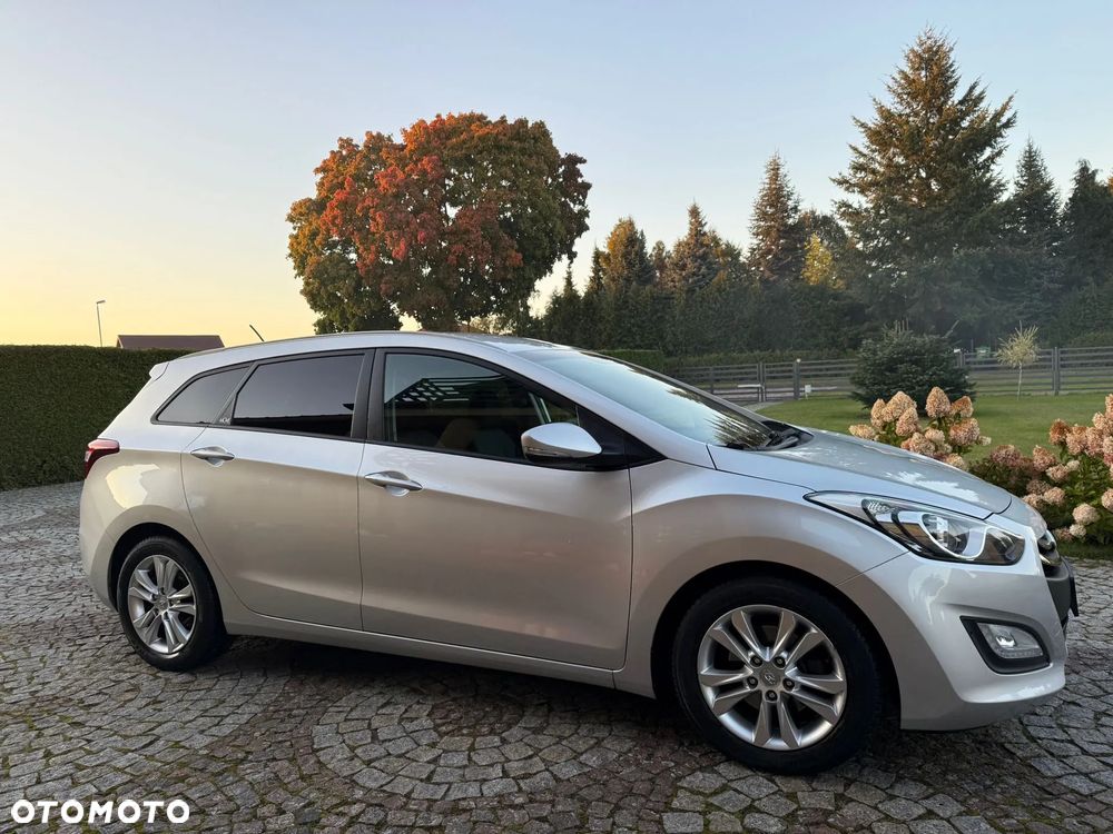 Hyundai i30 1.6 CRDi Premium - 3