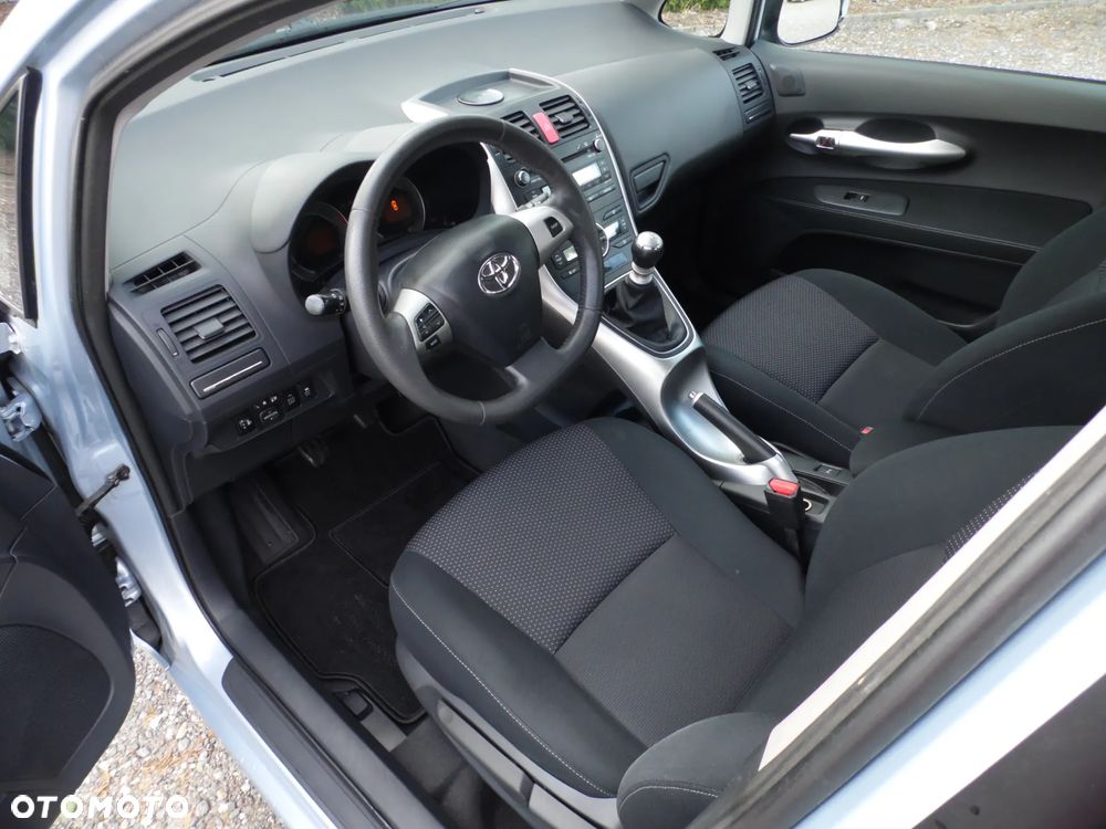 Toyota Auris 1.33 VVT-i Edition - 11
