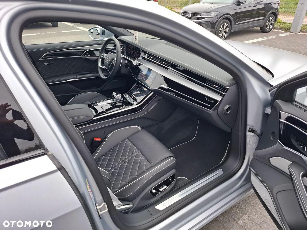Audi A8 L 60 TFSI quattro tiptronic - 12