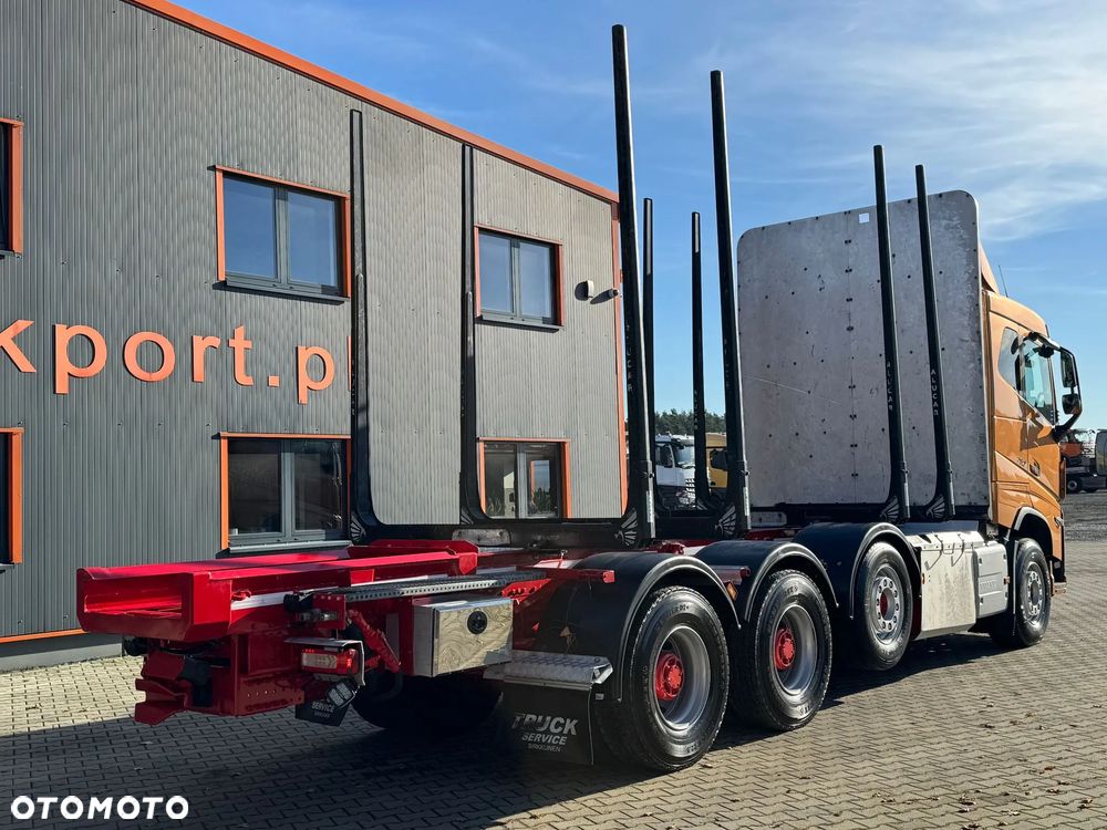 Volvo FH16 750 8x4 POJAZD DO DRZEWA - 4