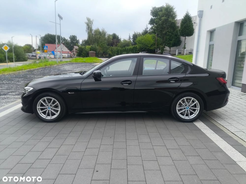 BMW Seria 3 320e - 5