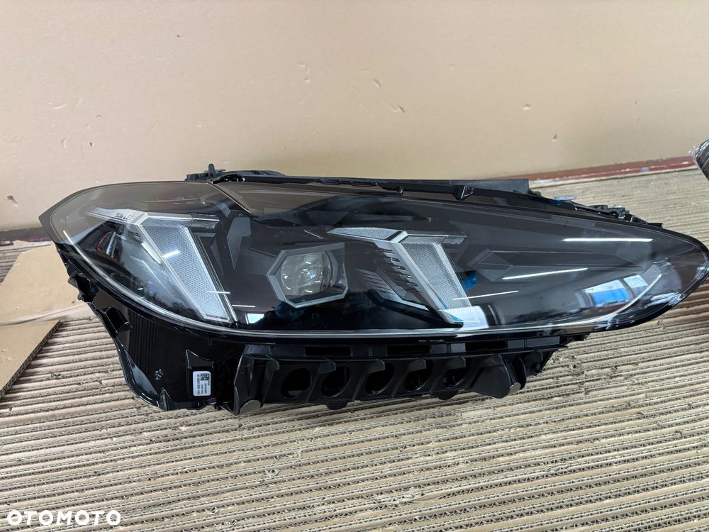 NMW  4 G22 G23 G26 Lift LCI LED 5A3B2F8-06 lampa prawa - 2