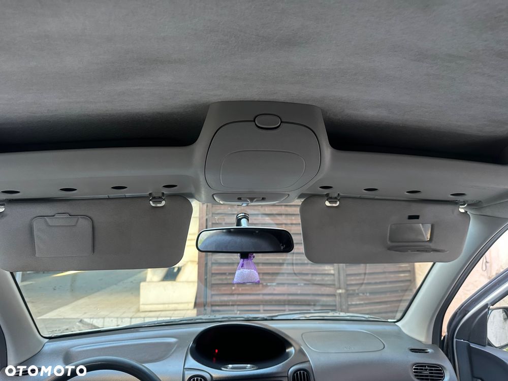 Toyota Yaris Verso - 19