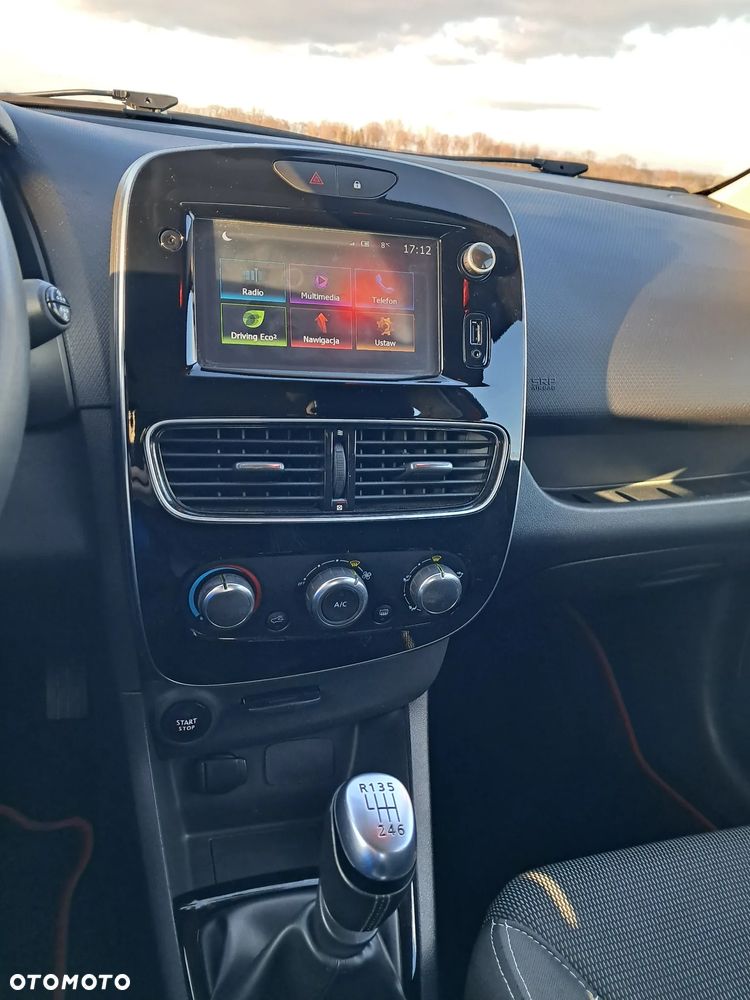 Renault Clio - 17