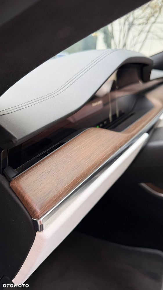 Tesla Model S Long Range - 15