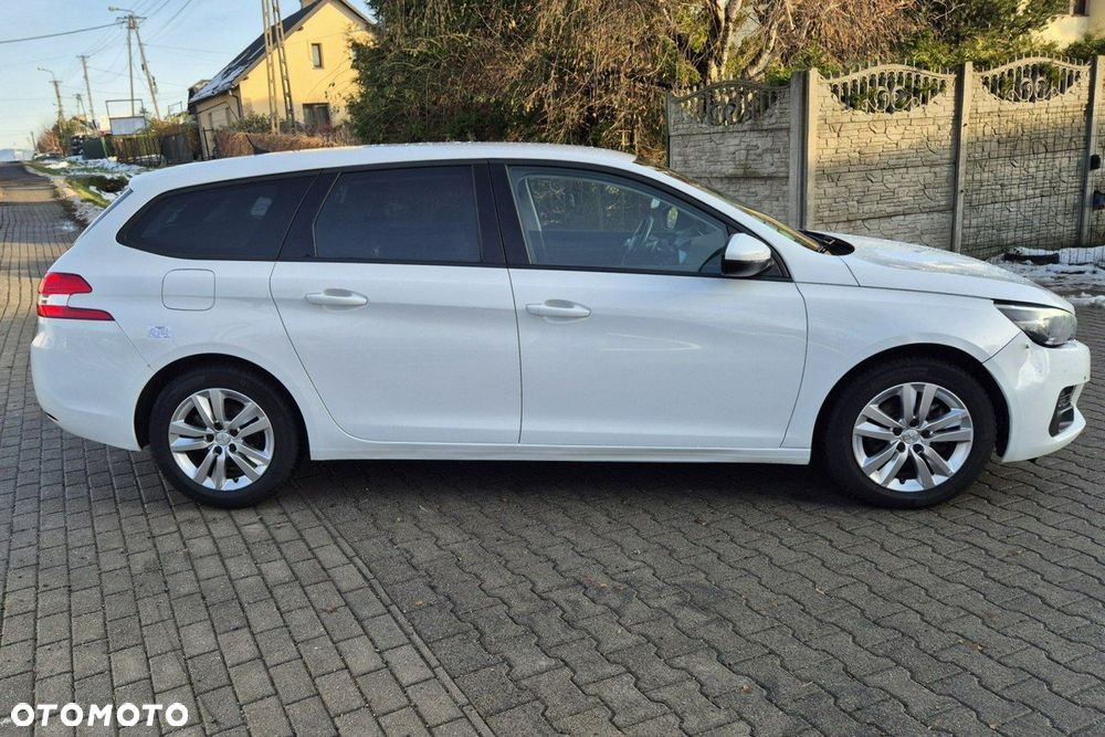 Peugeot 308 BlueHDi FAP 130 EAT8 Stop & Start Allure Pack - 5