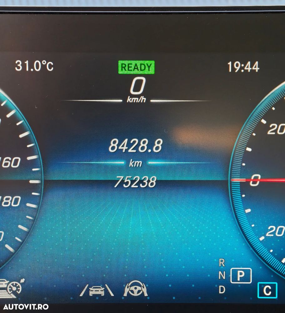 Mercedes-Benz EQC - 23
