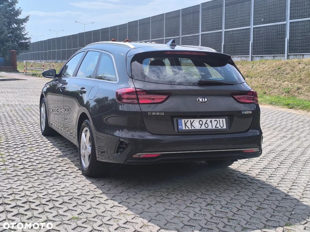 Kia Ceed 1.6 CRDi (48V Mild-Hybrid) Vision - 8