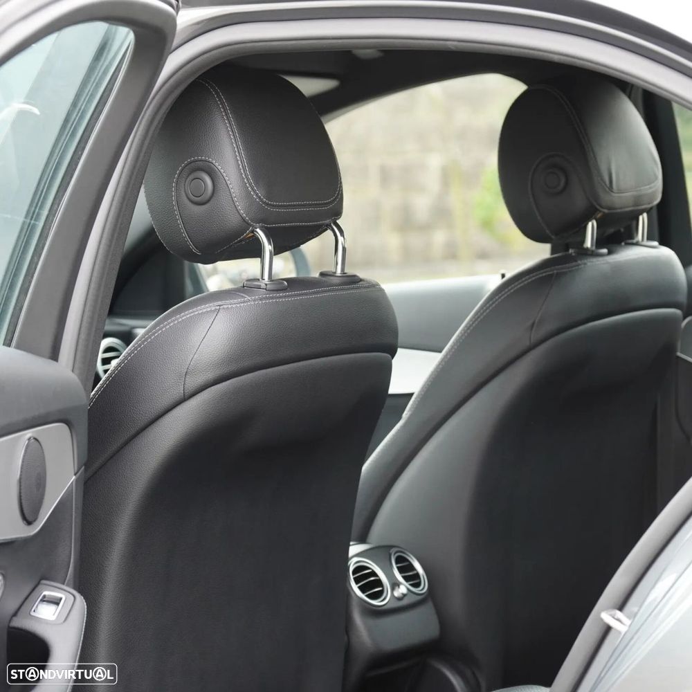 Mercedes-Benz C 220 — fotografia 10
