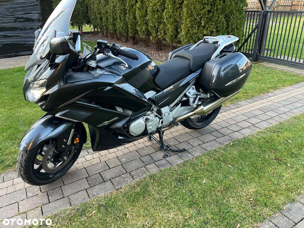 Yamaha FJR - 7