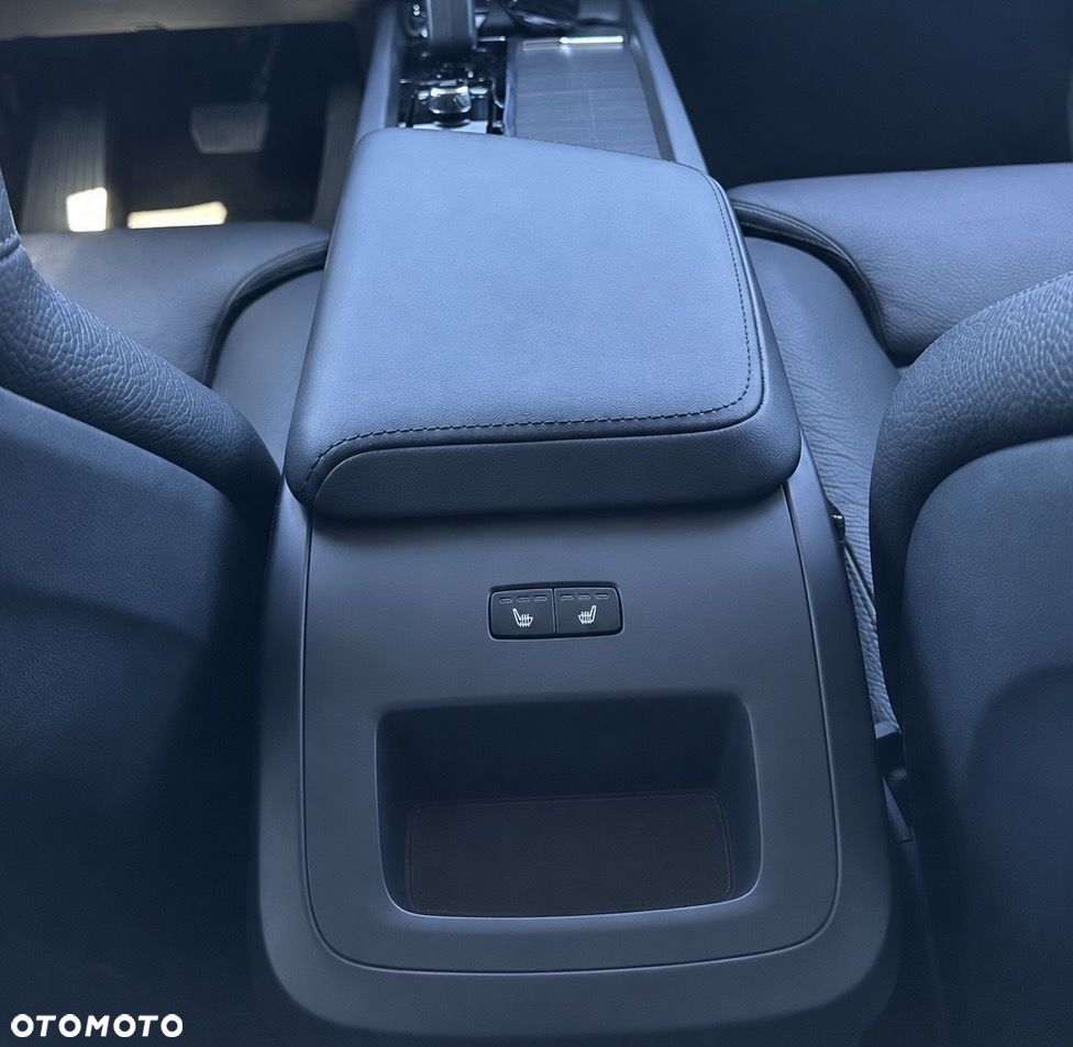 Volvo XC 60 B5 B AWD Plus Dark - 35