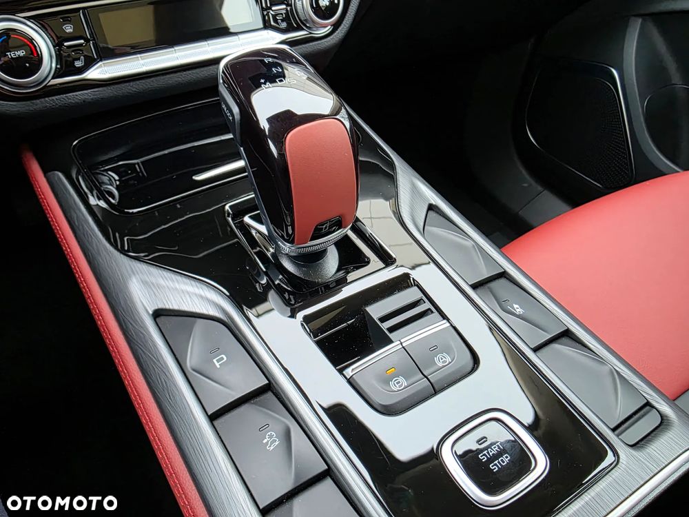 Bestune T77 1.5T Business DCT - 22