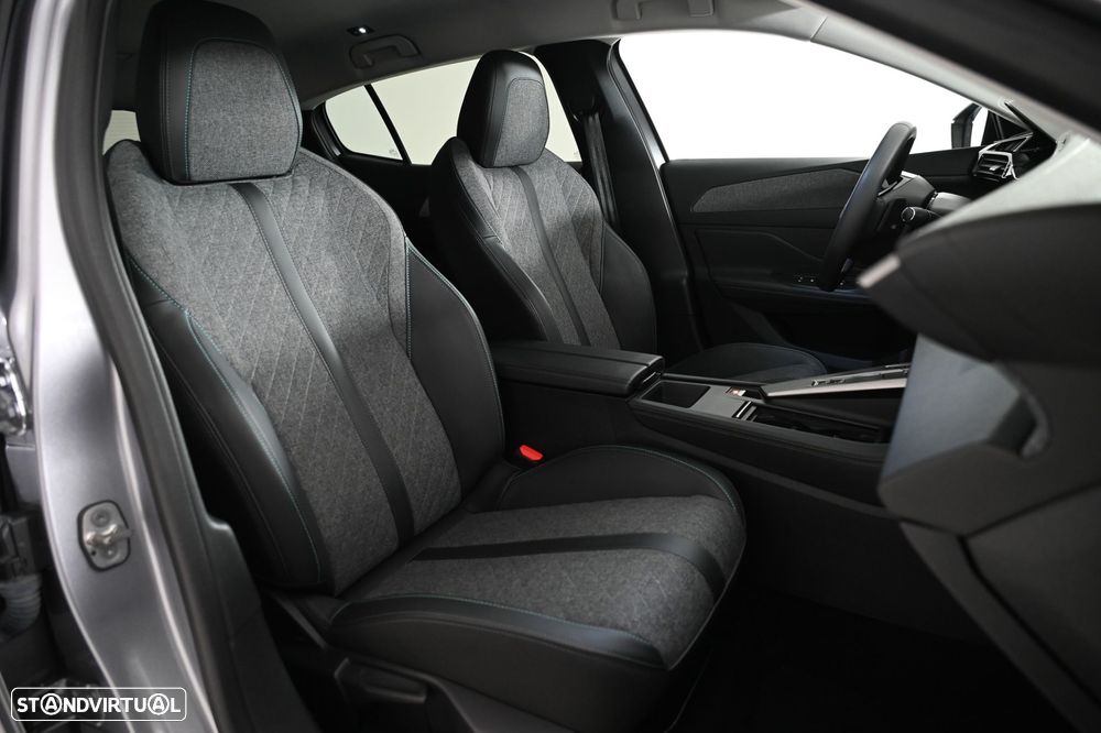 Peugeot 408 1.2 PureTech Allure Pack EAT8 - 15