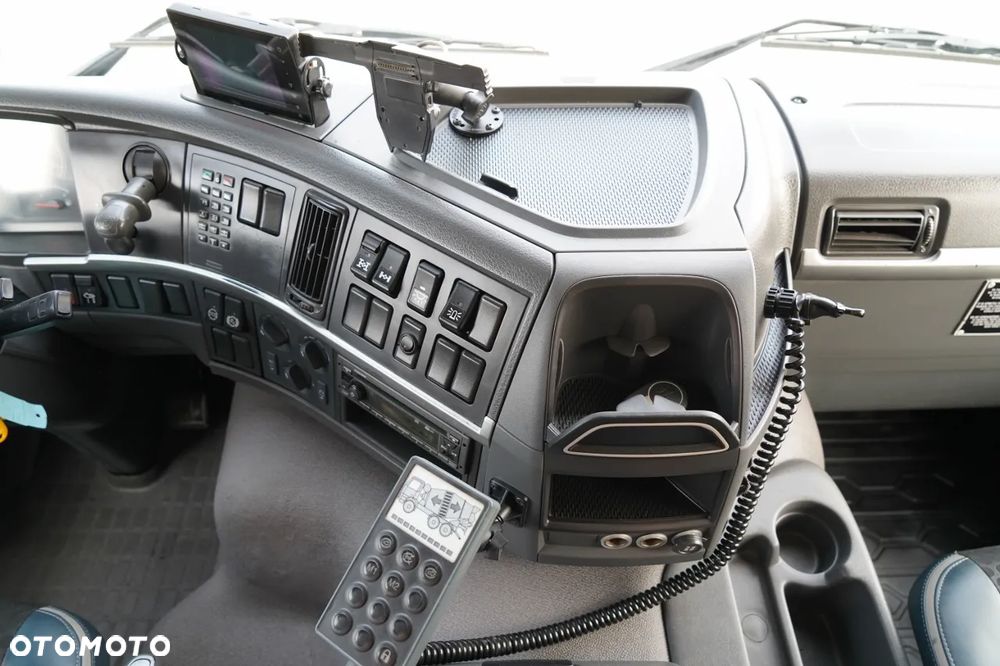 Volvo FMX 410 / 8x4 / GRUSZKA / BETONOMIESZARKA / LIEBHERR / 9 M3 / I-SHIFT/ ALUFELGI / EURO 5 - 32