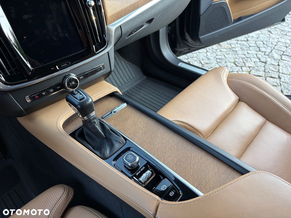 Volvo S90 D5 SCR AWD Inscription - 38