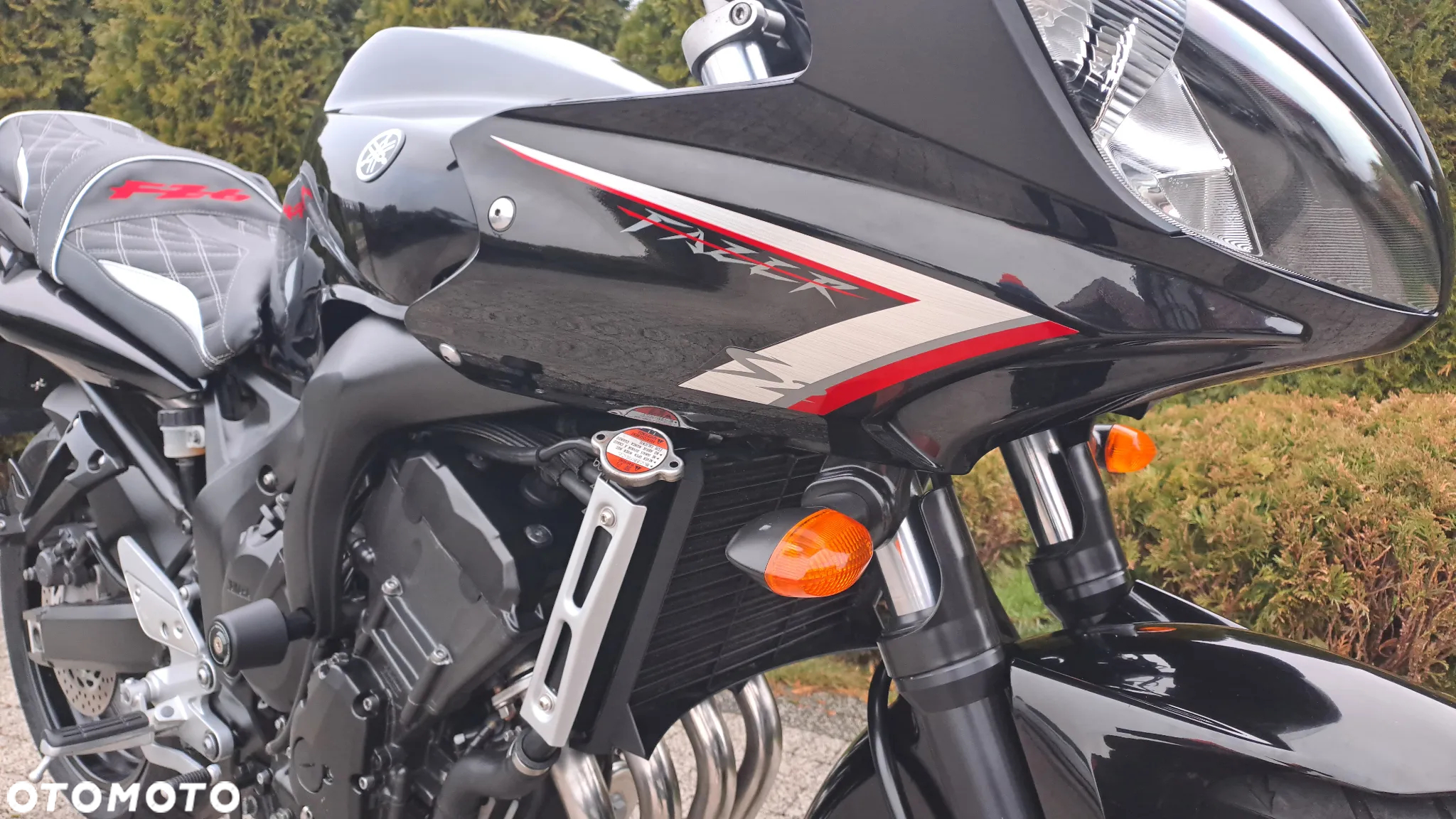 Yamaha FZ - 16