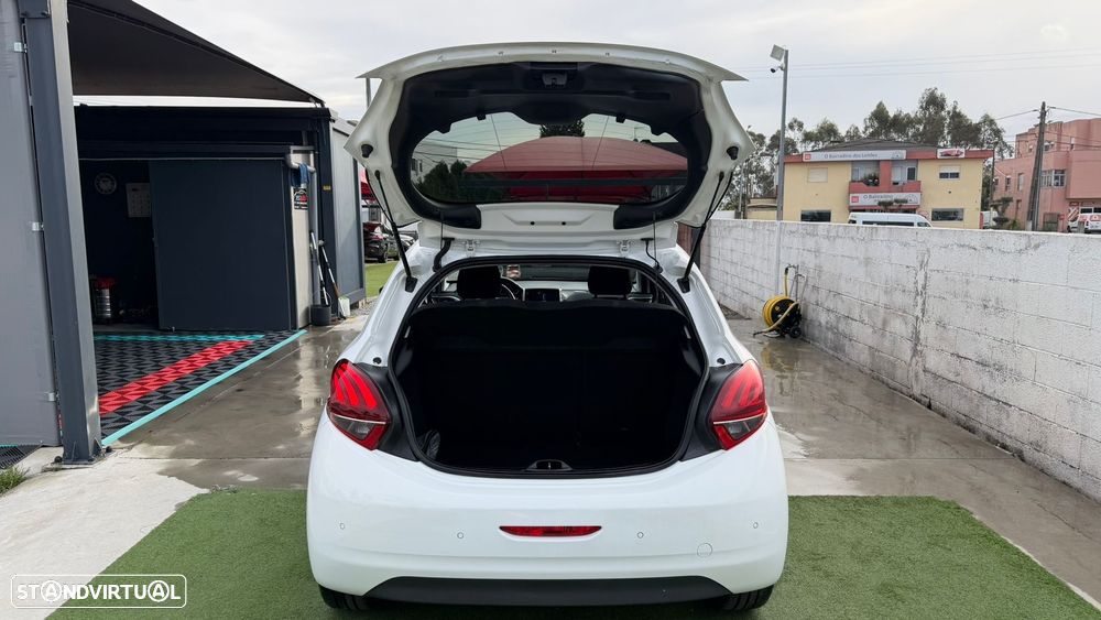 Peugeot 208 1.2 PureTech Style - 7