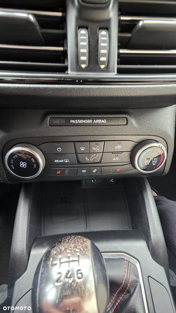 Ford Focus 2.0 EcoBlue ST-Line - 18