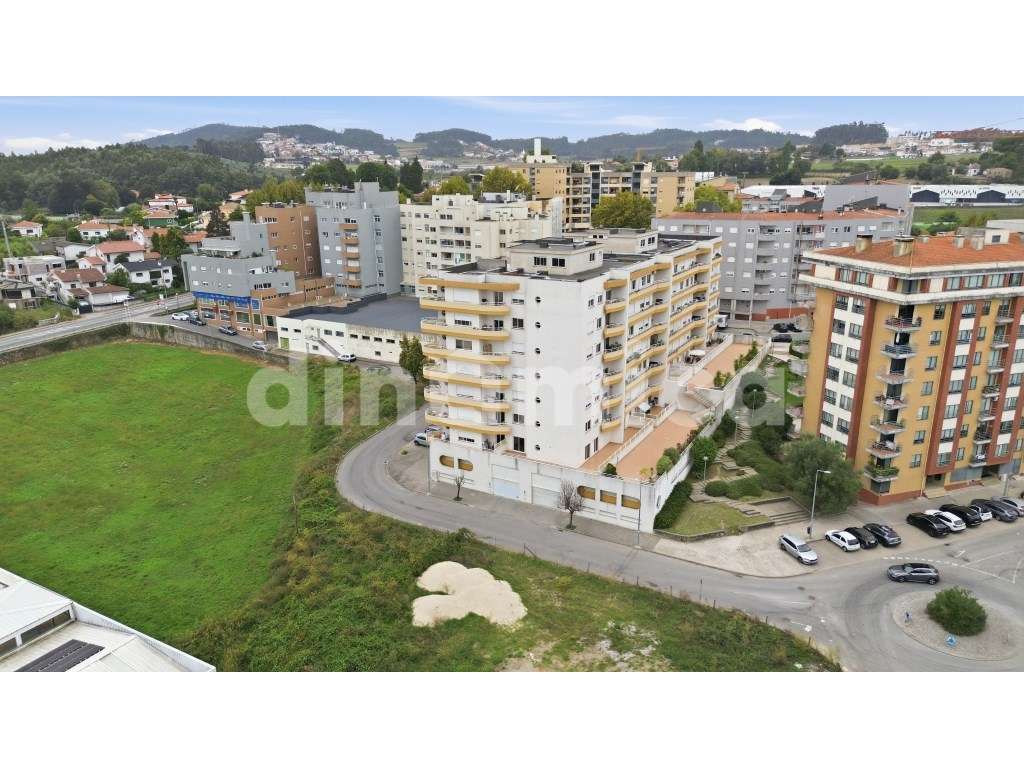 T3 Espaçoso com Magnífico Terraço e Garagem Dupla - Grande imagem: 2/37