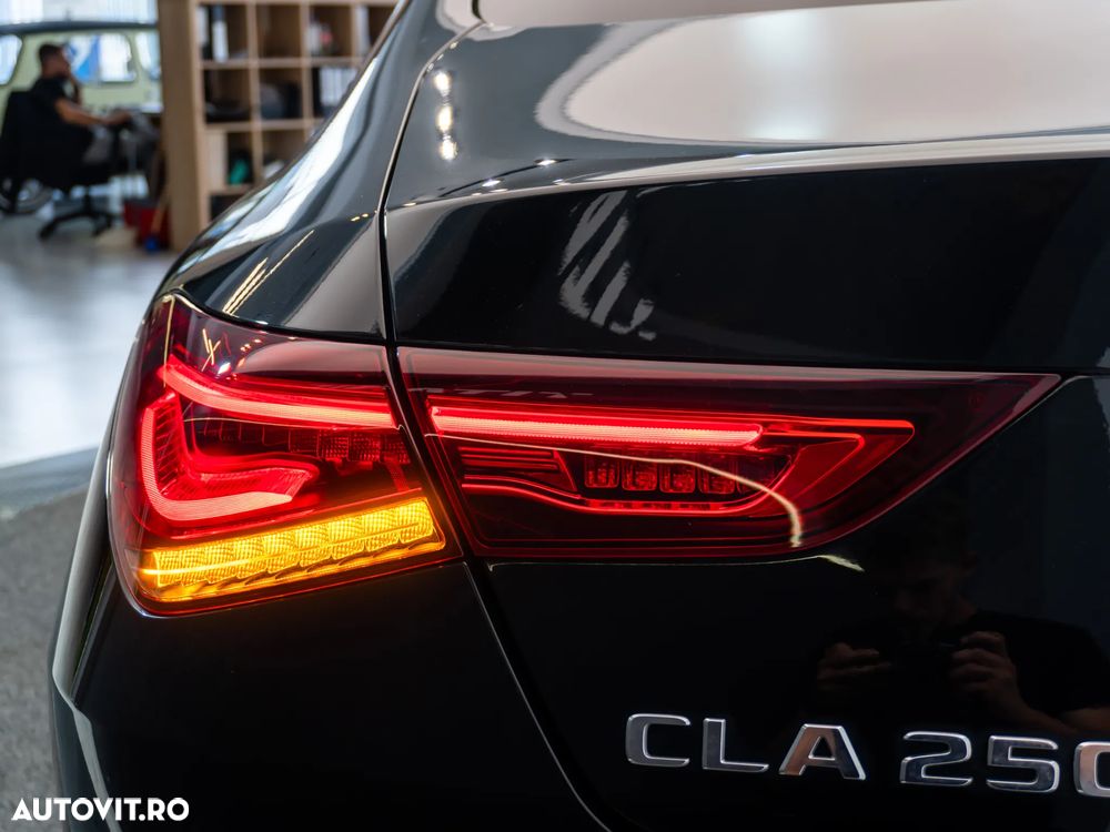 Mercedes-Benz CLA 250 e 8G-DCT Progressive - 14