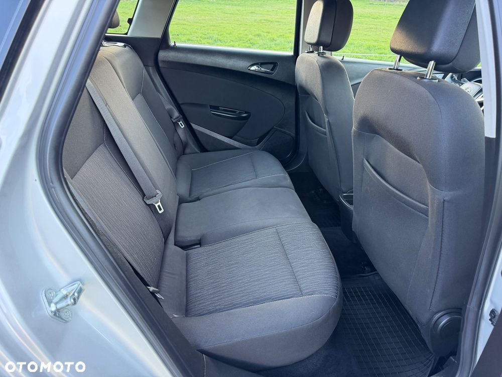 Opel Astra 1.9 CDTI Essentia - 18