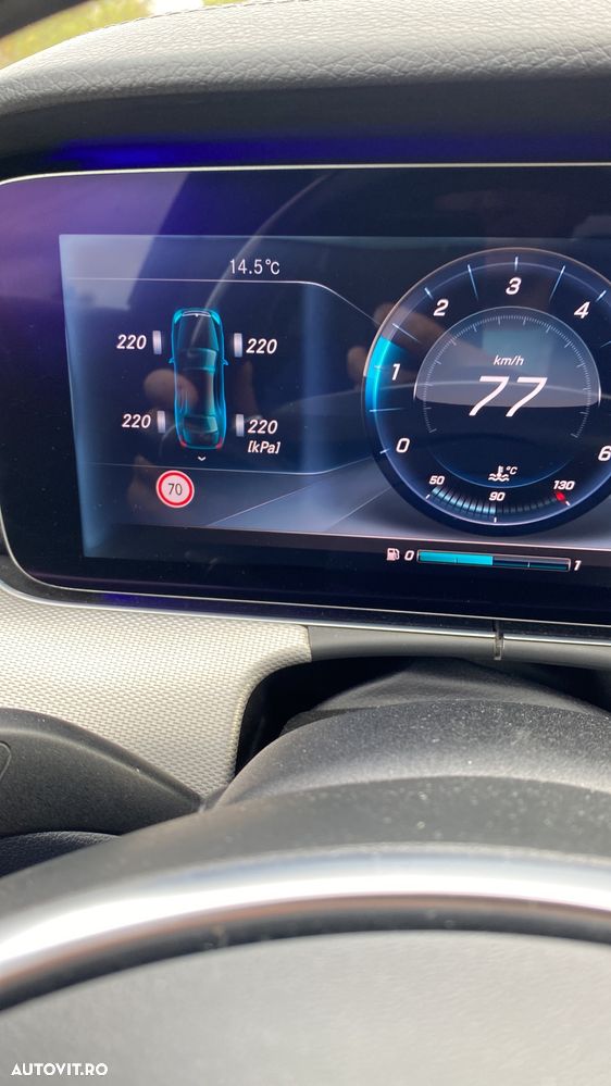 Mercedes-Benz E - 10