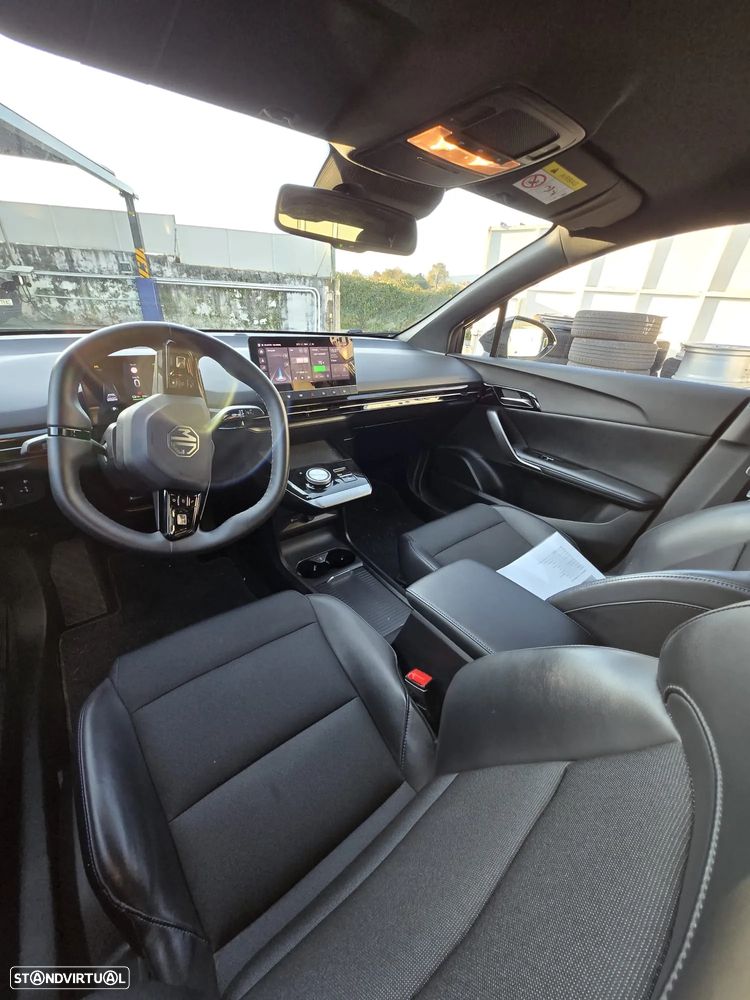 MG MG4 64 kWh Luxury - 8