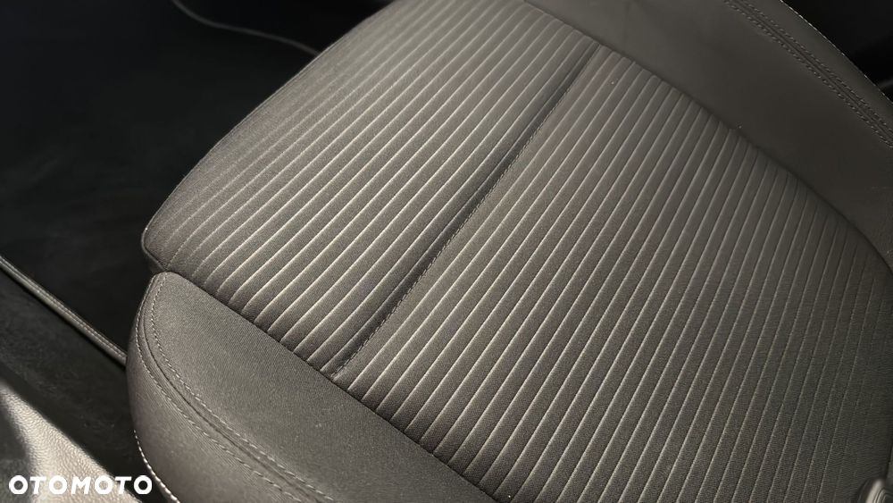 Ford Focus 1.0 EcoBoost mHEV Titanium X - 26