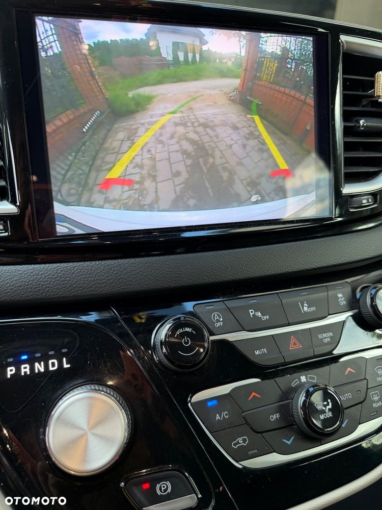 Chrysler Pacifica - 29