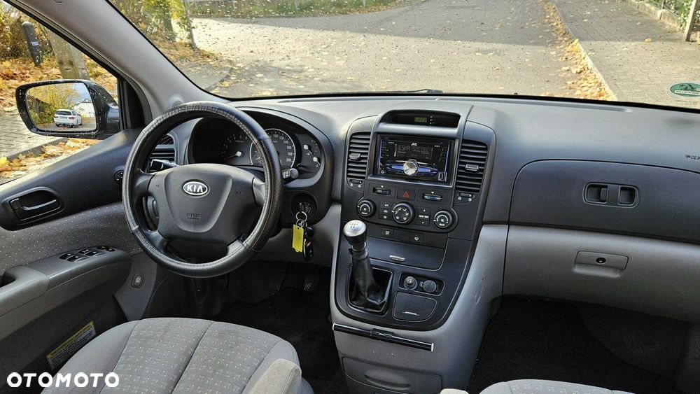 Kia Carnival - 15