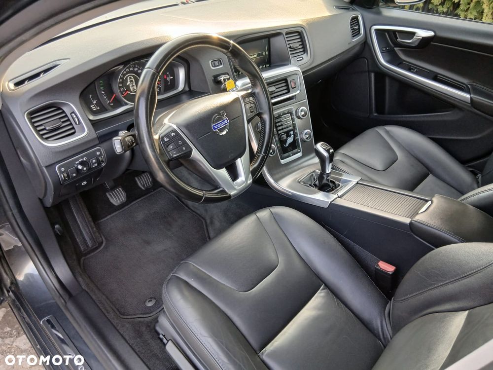 Volvo V60 D3 Summum - 21