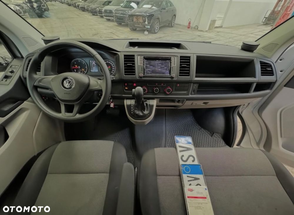 Volkswagen Transporter - 9