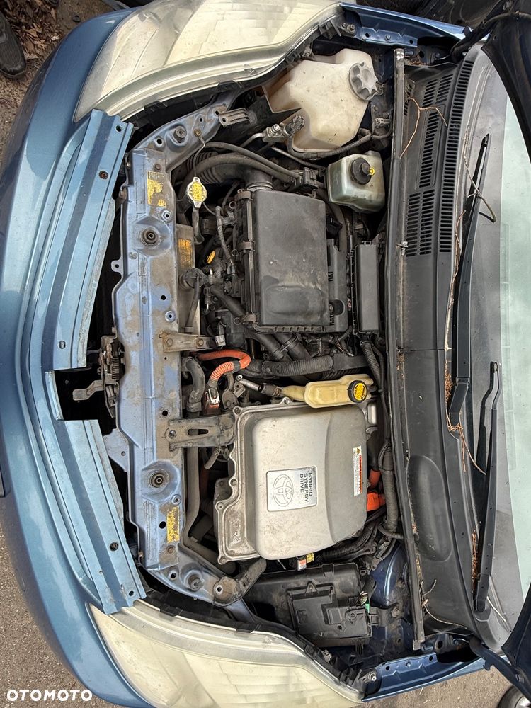 Toyota Prius II 2  na części - 6