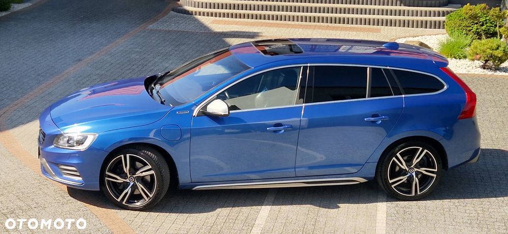 Volvo V60 D6 AWD Plug-in Hybrid Momentum - 10