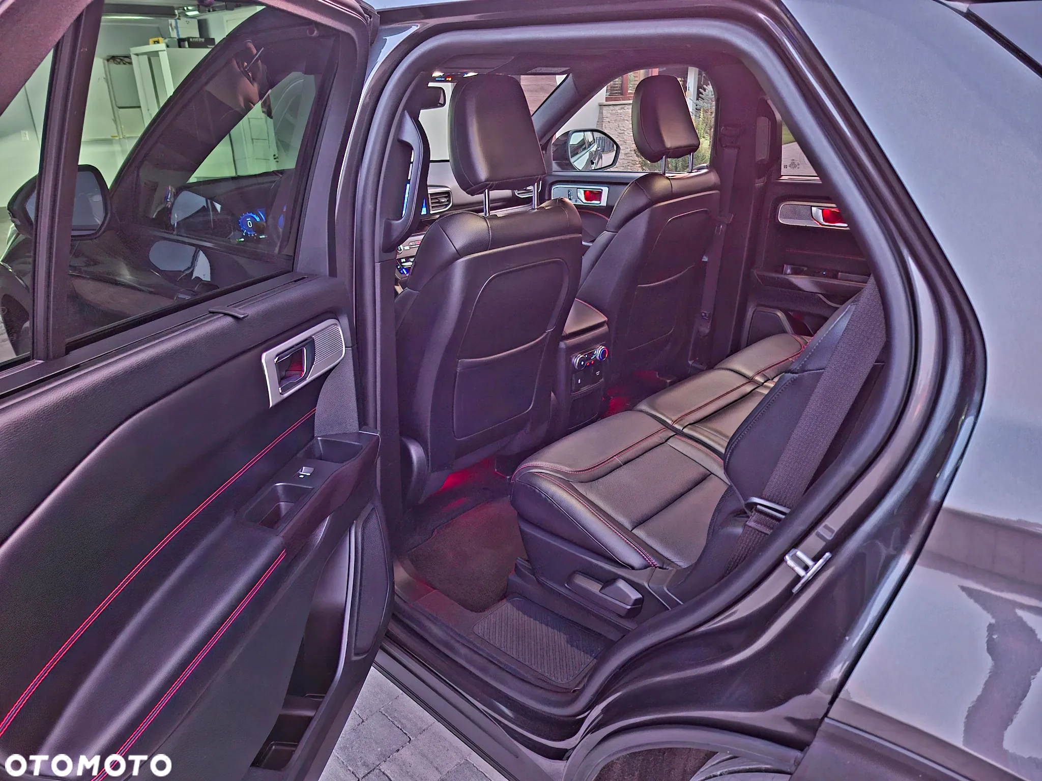 Ford Explorer - 7