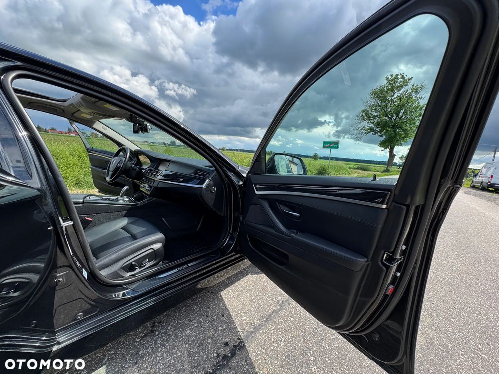BMW Seria 5 520d Luxury Line - 23
