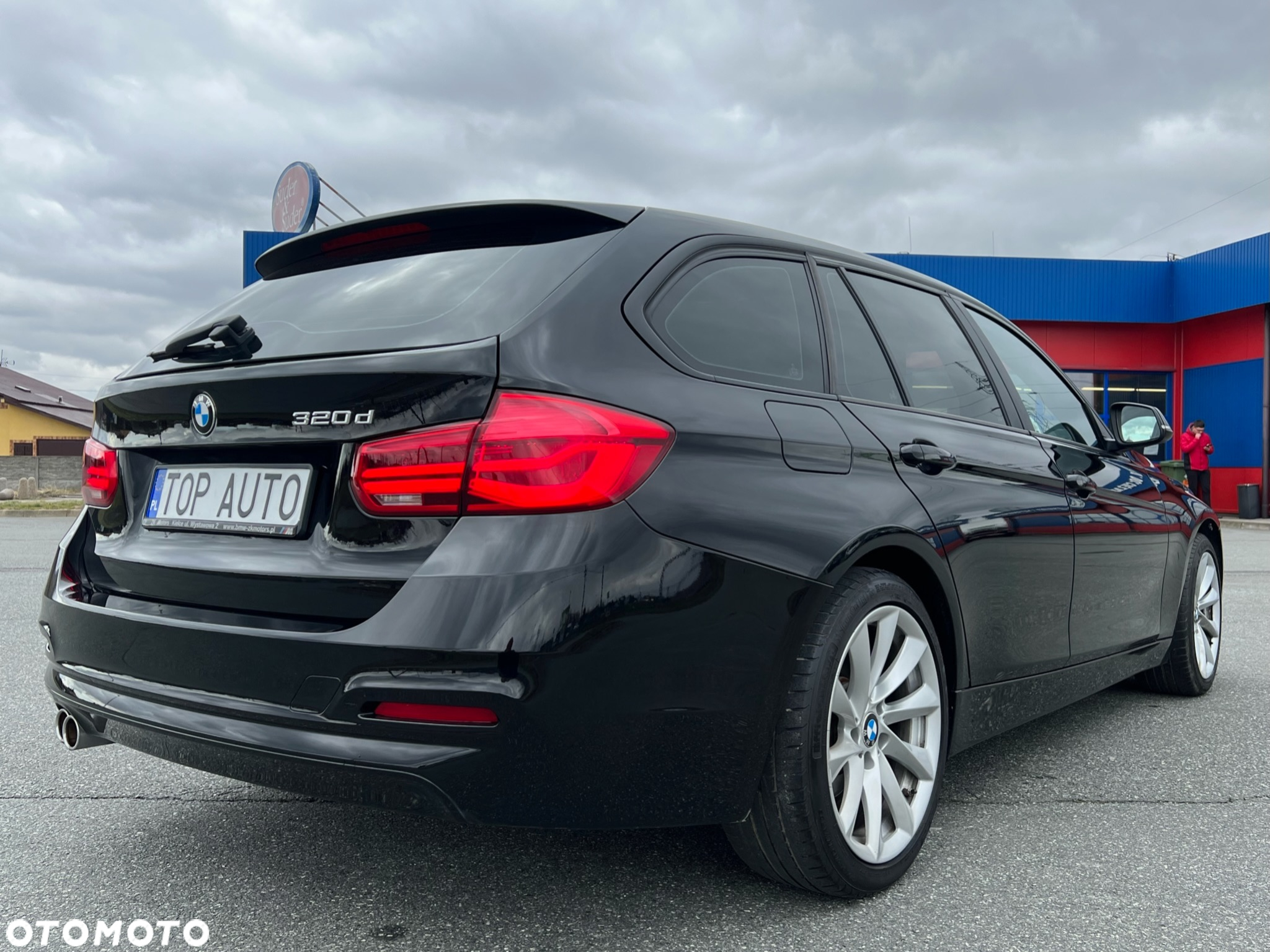 BMW Seria 3 320d Touring - 3