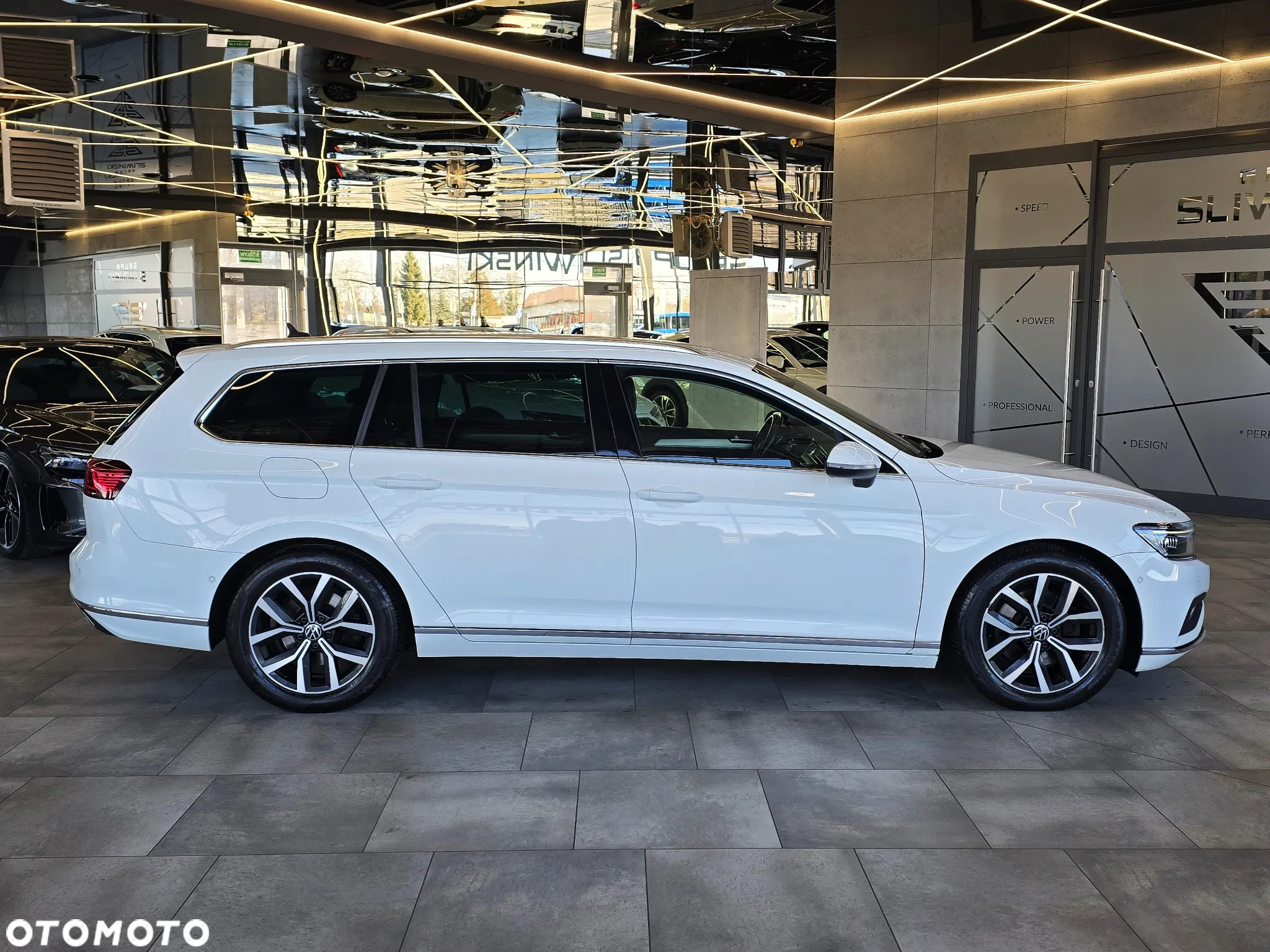 Volkswagen Passat 2.0 TDI 4Mot Elegance DSG - 10