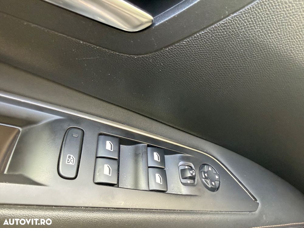 Peugeot 3008 1.6 PureTech Turbo S&S EAT8 GT-Line - 11